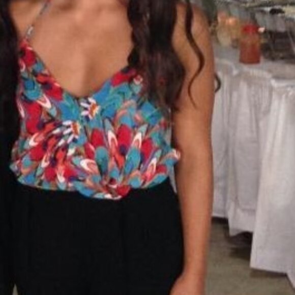 Akira Flower top - Picture 5 of 5